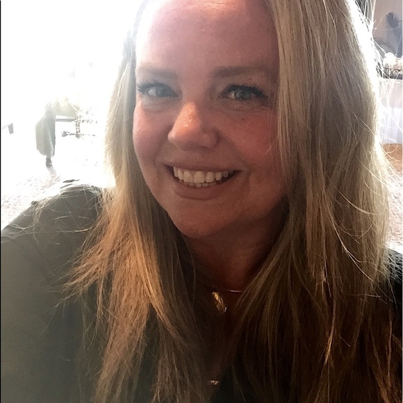 Meet your Posher, Scarlet - Picture 1 of 1